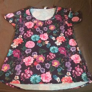 Lularoe t shirt